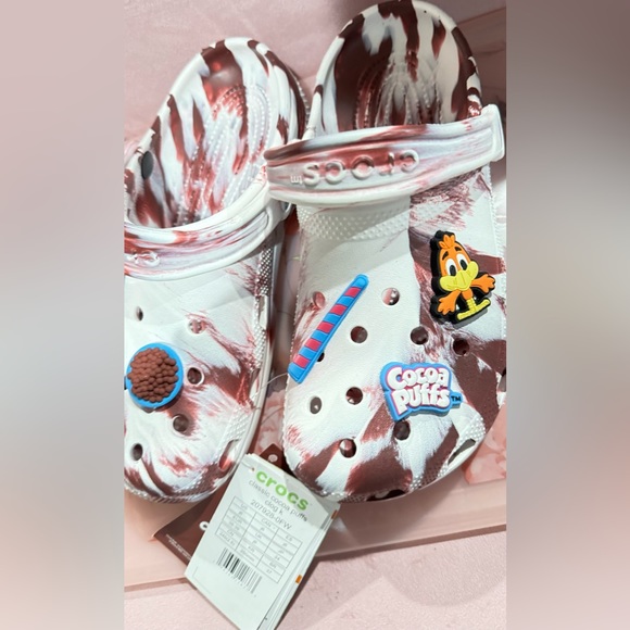 Limited edition crocs - Picture 2 of 6